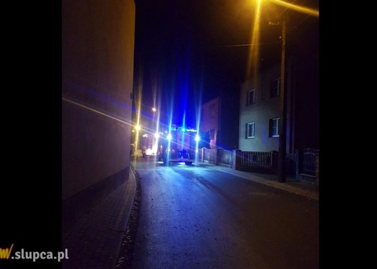 Strzałkowo: Uderzył w słup oświetleniowy