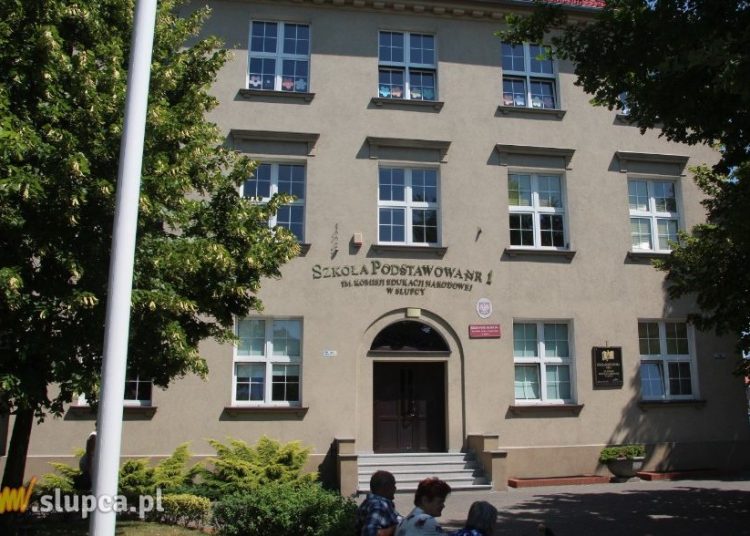 W Jedynce karzą za zachowanie