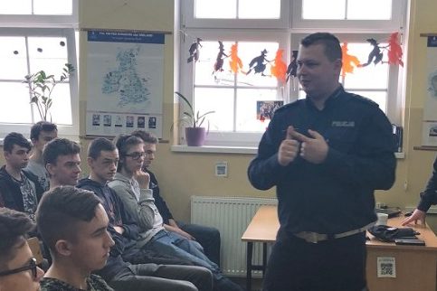 W LO o bezpieczeństwie na drodze