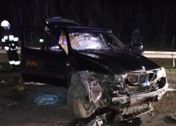 Wypadek Audi i BMW. Autostrada zablokowana