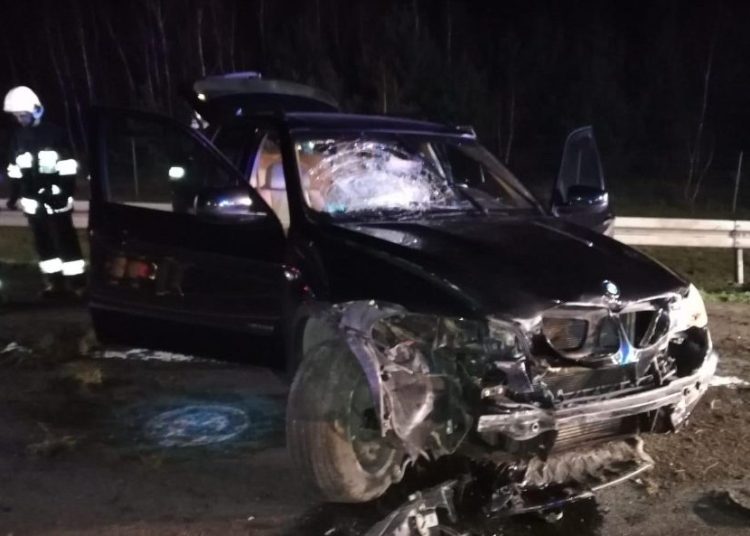 Wypadek Audi i BMW. Autostrada zablokowana
