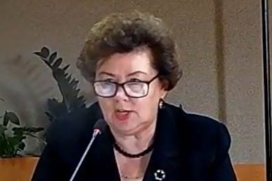 Radna pogoniła robotników?