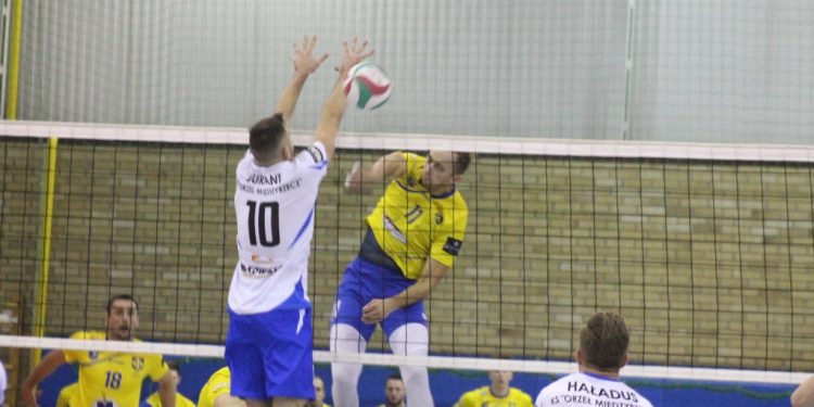 Ligowe zaległości dla SPSu