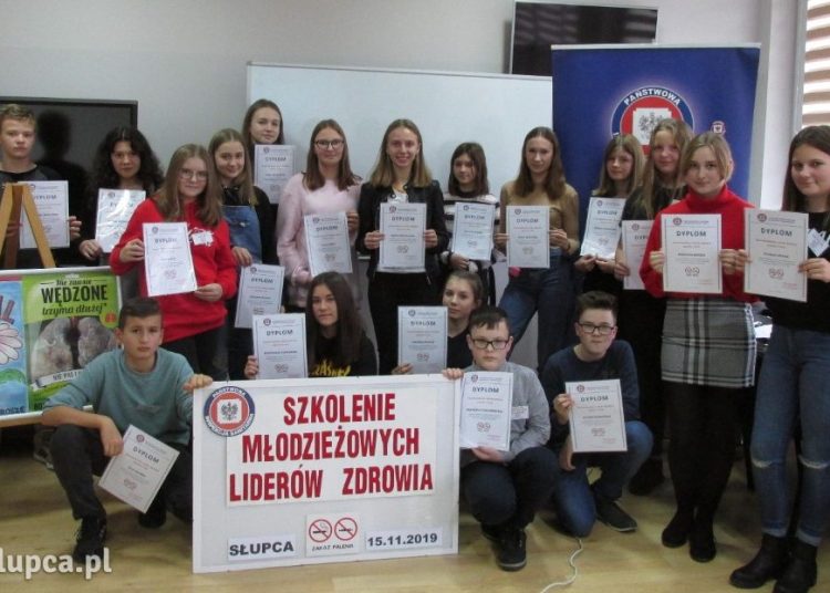 Młodzieżowi Liderzy Zdrowia kontra tytoń