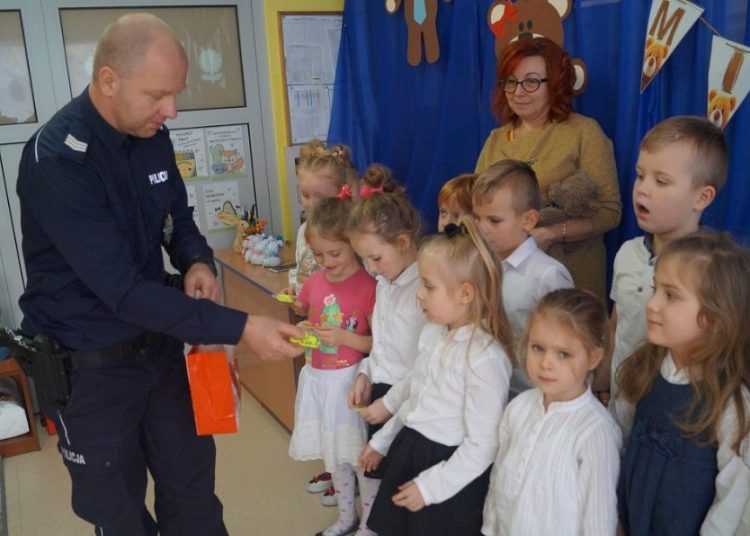 Odblaskowo w przedszkolu Miś ZDJĘCIA