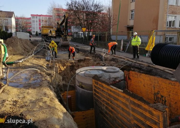 Władze zapewniają: Budowa ulic idzie sprawnie