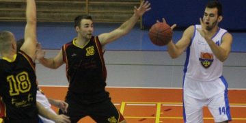 Grom zagra z Politechniką