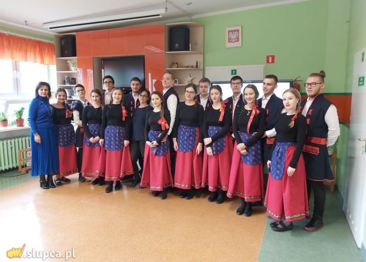 Zagórów: Uczniowie założyli Zespół folklorystyczny