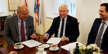 Podpisali umowę na rozbudowę drogi Smolniki Powidzkie – Powidz