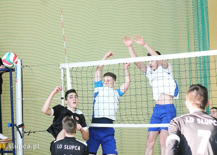 Zmiana terminu siatkarskich mistrzostw