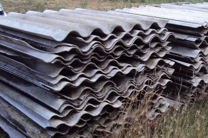 Gmina dostał 105 tysięcy na usuwanie azbestu