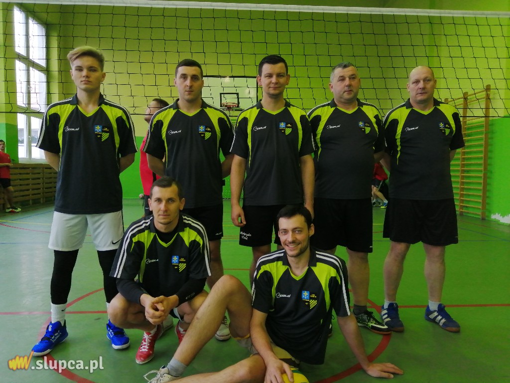 Ósmy noworoczny turniej siatkarski