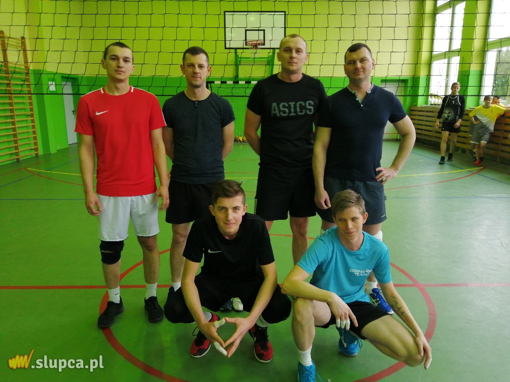 Ósmy noworoczny turniej siatkarski