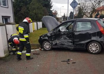 W wypadku brały udział 4 osoby ZDJĘCIA