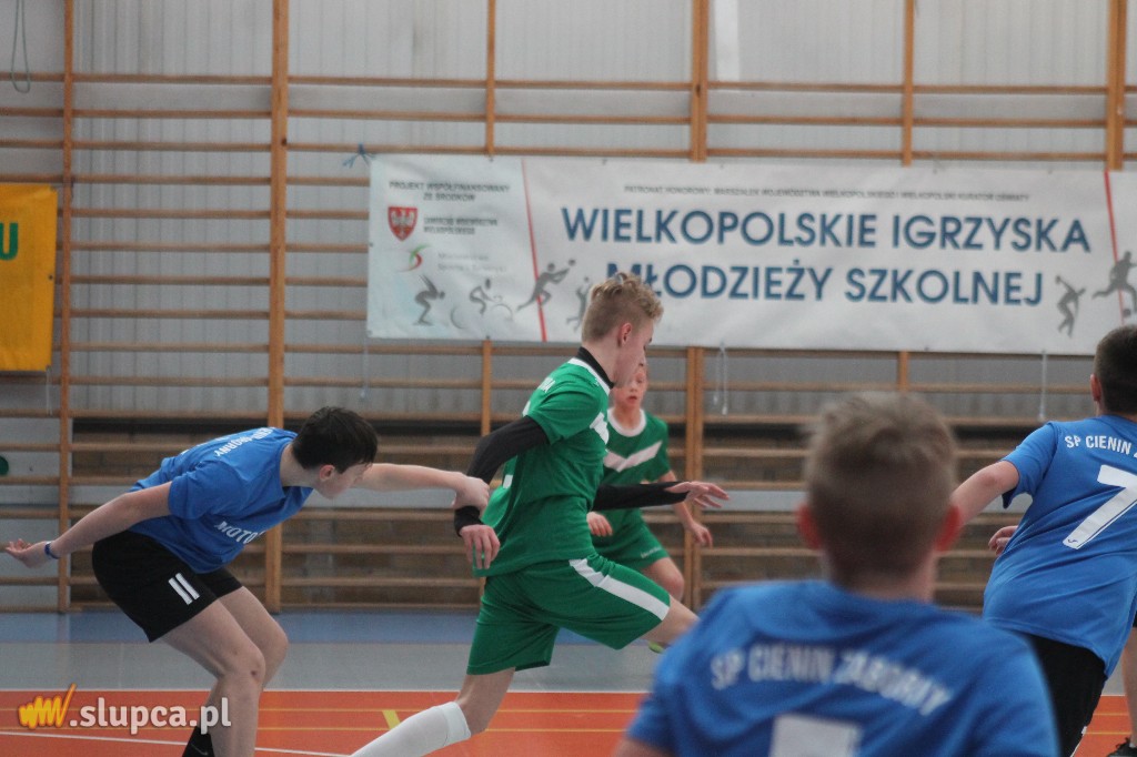 Trzynaście drużyn walczy o mistrzostwo powiatu FOTO