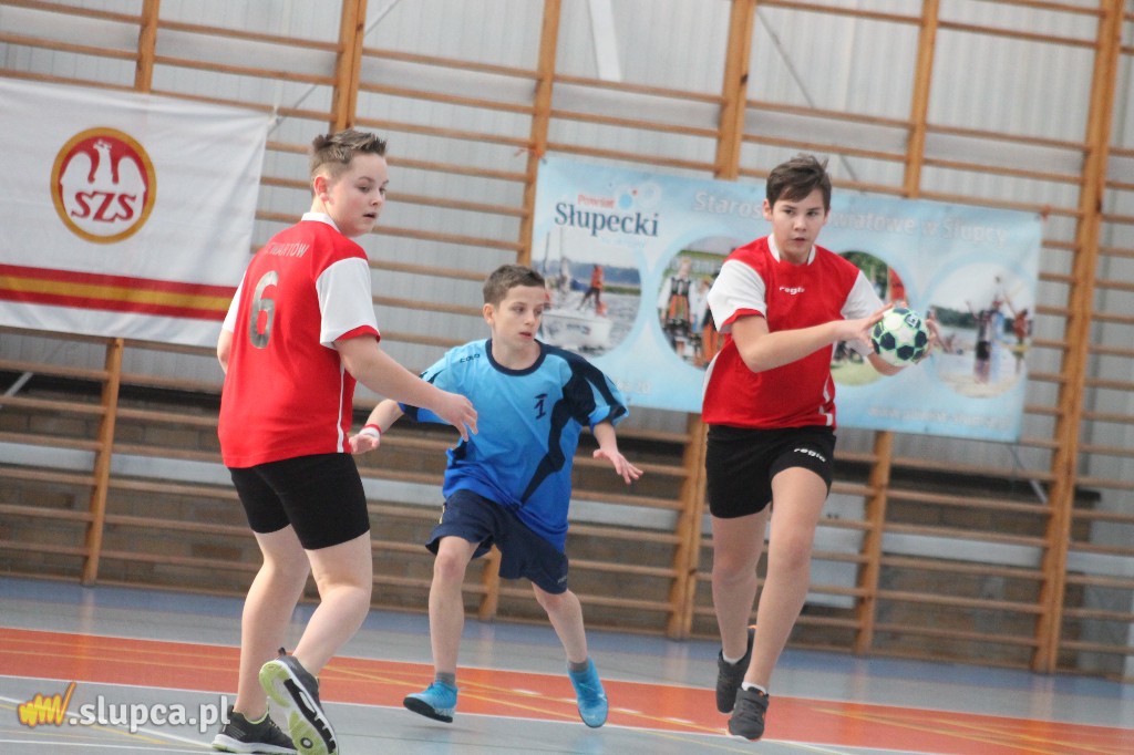 Trzynaście drużyn walczy o mistrzostwo powiatu FOTO