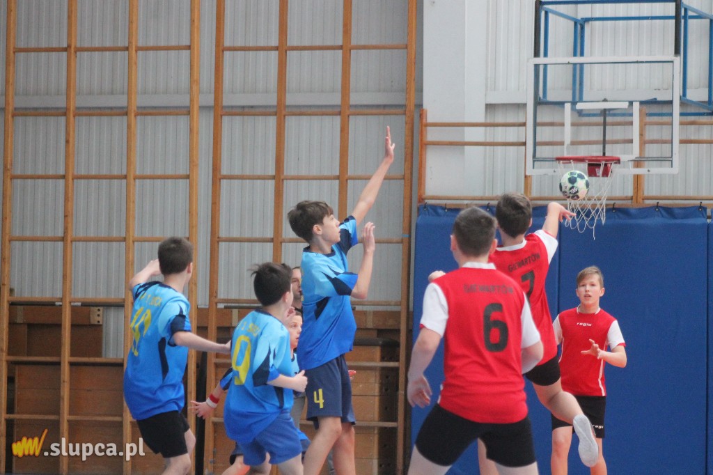 Trzynaście drużyn walczy o mistrzostwo powiatu FOTO