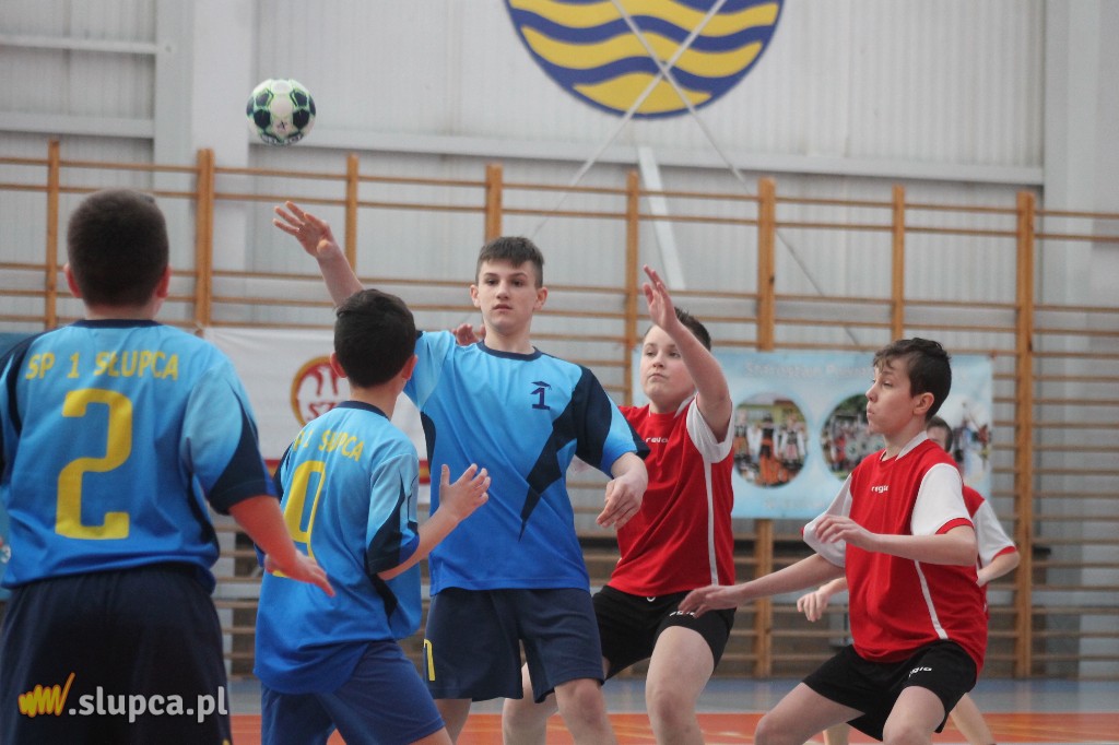 Trzynaście drużyn walczy o mistrzostwo powiatu FOTO