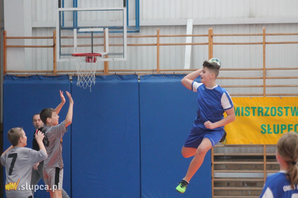 Trzynaście drużyn walczy o mistrzostwo powiatu FOTO