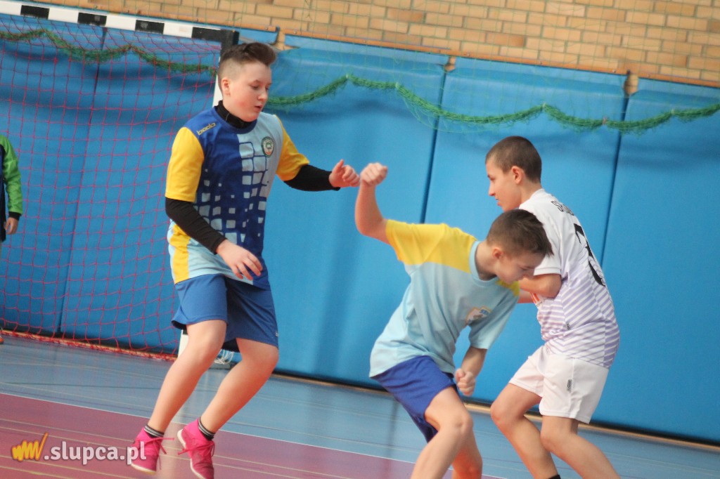 Trzynaście drużyn walczy o mistrzostwo powiatu FOTO