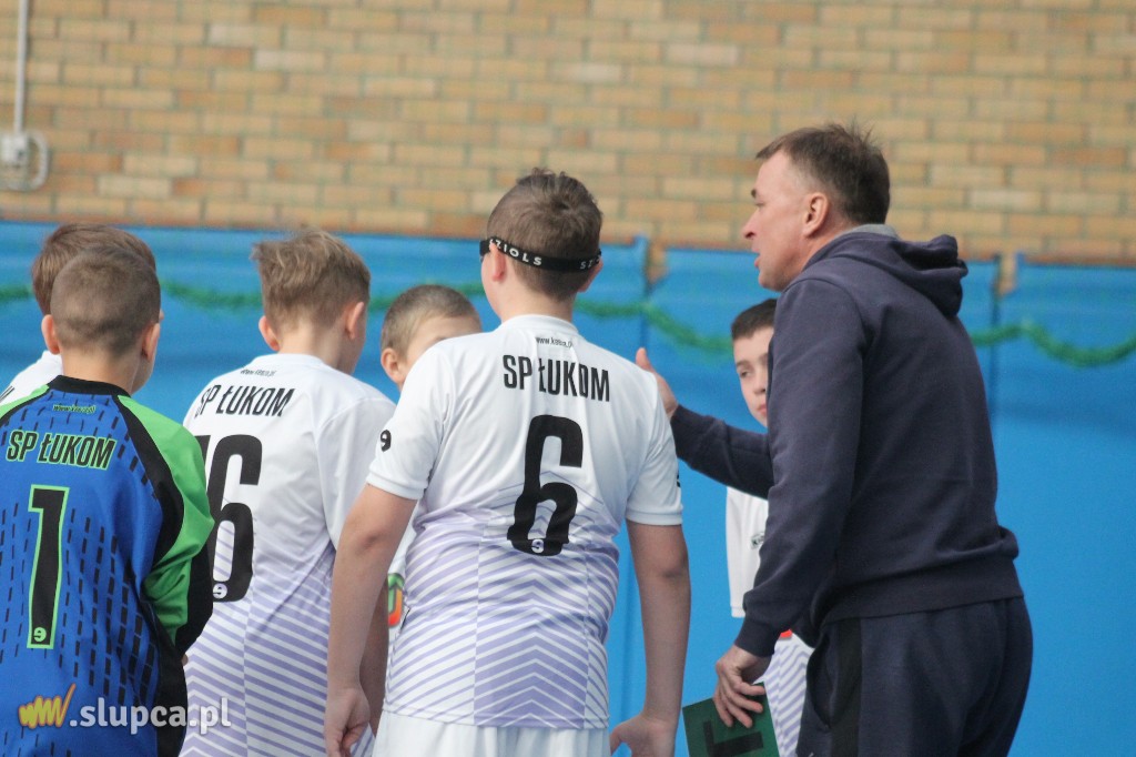 Trzynaście drużyn walczy o mistrzostwo powiatu FOTO