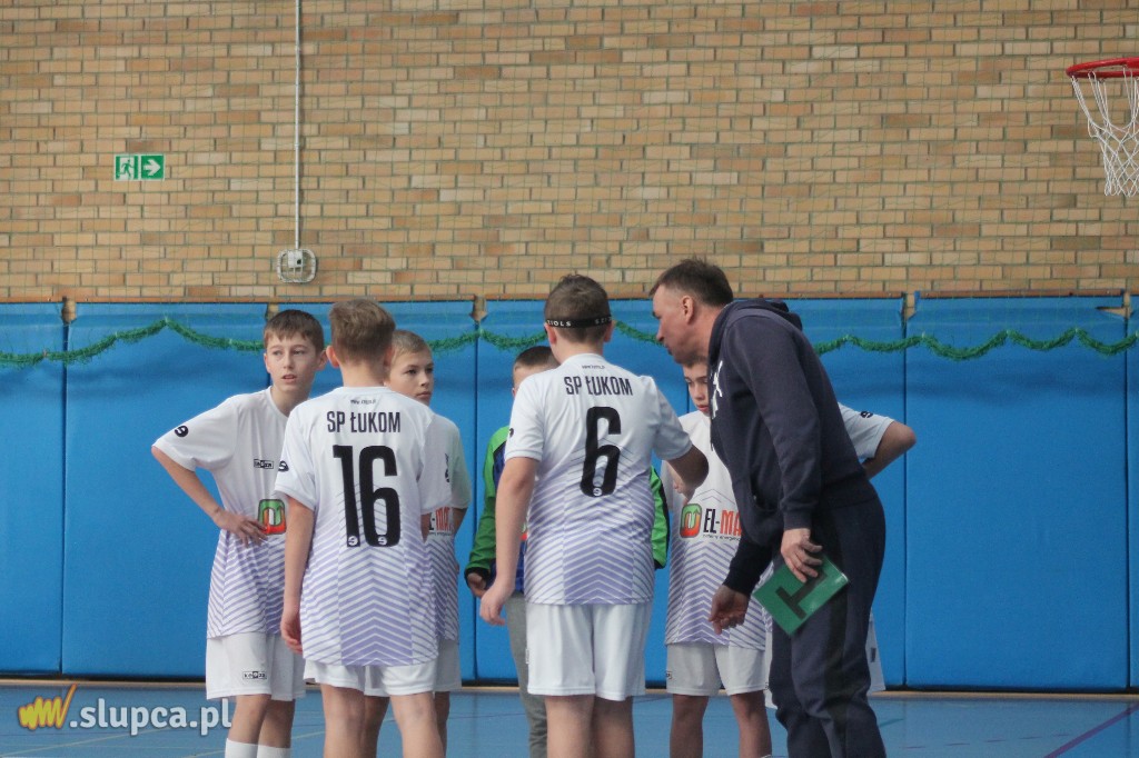 Trzynaście drużyn walczy o mistrzostwo powiatu FOTO