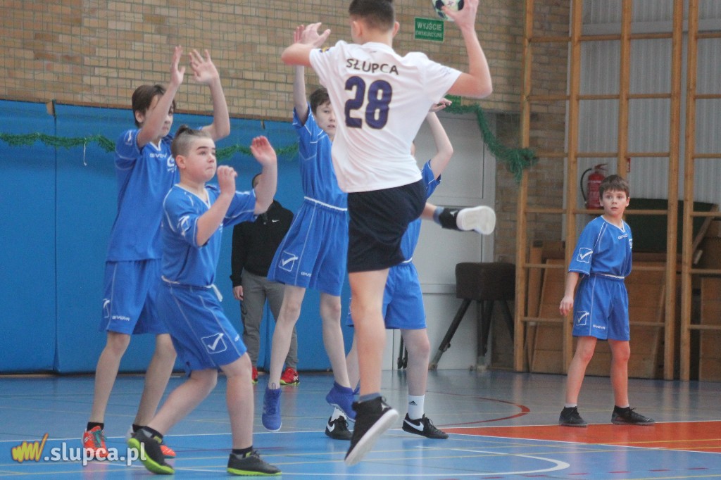 Trzynaście drużyn walczy o mistrzostwo powiatu FOTO