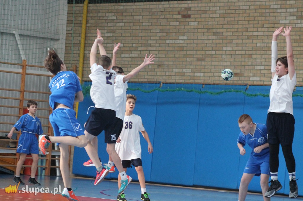 Trzynaście drużyn walczy o mistrzostwo powiatu FOTO