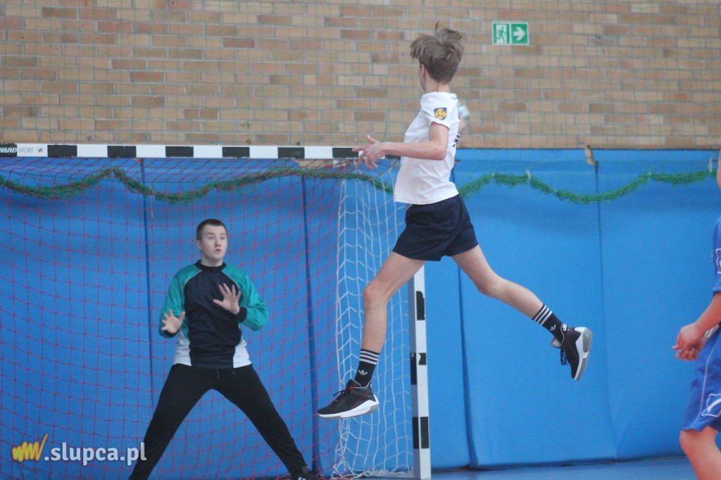 Trzynaście drużyn walczy o mistrzostwo powiatu FOTO