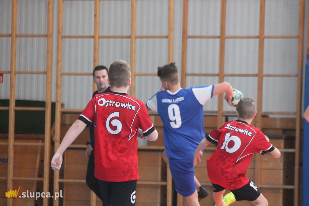 Trzynaście drużyn walczy o mistrzostwo powiatu FOTO