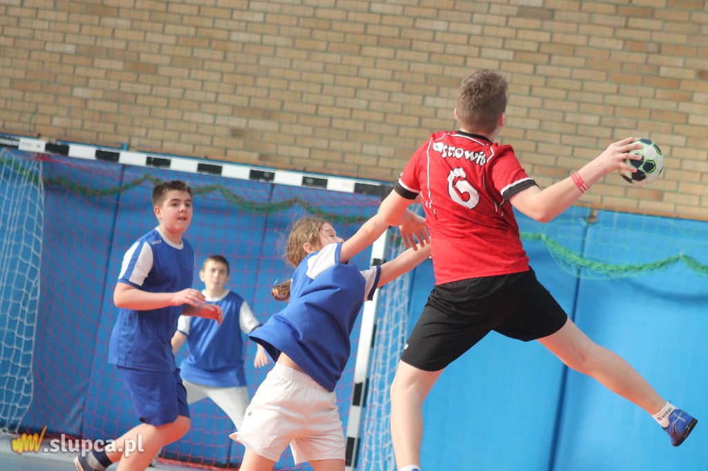 Trzynaście drużyn walczy o mistrzostwo powiatu FOTO