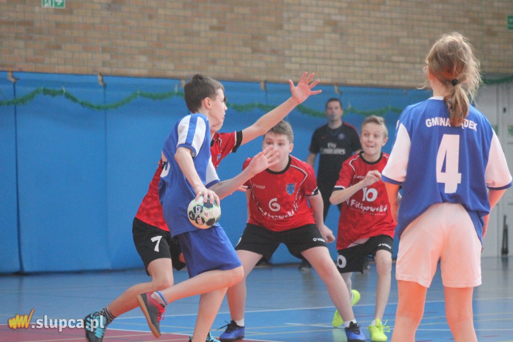 Trzynaście drużyn walczy o mistrzostwo powiatu FOTO