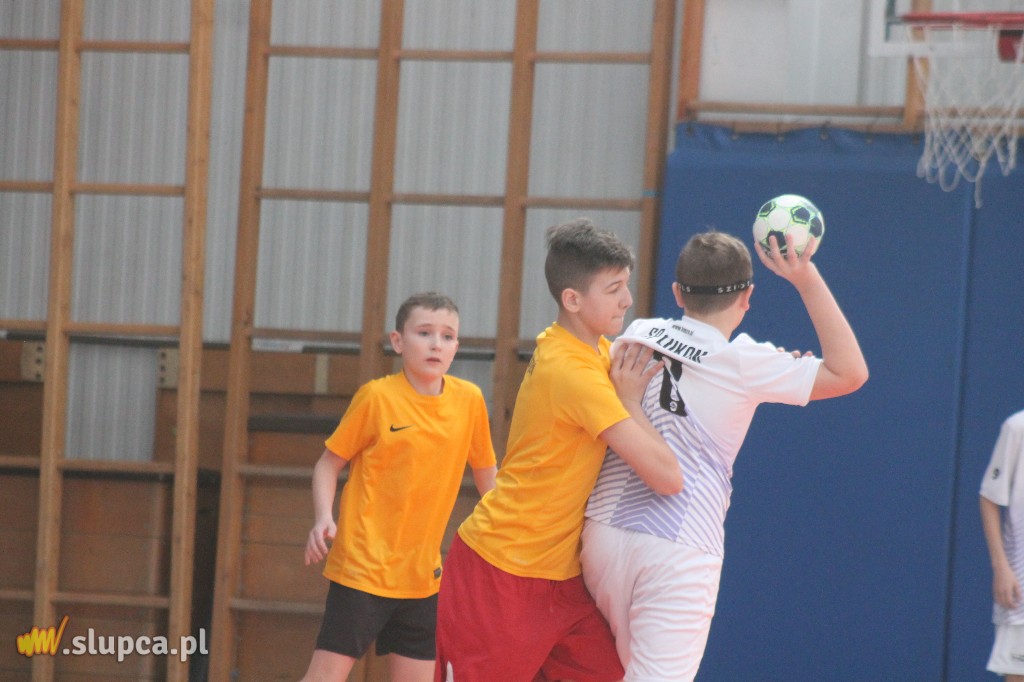 Trzynaście drużyn walczy o mistrzostwo powiatu FOTO