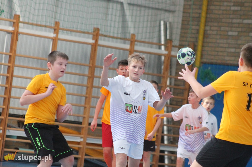 Trzynaście drużyn walczy o mistrzostwo powiatu FOTO