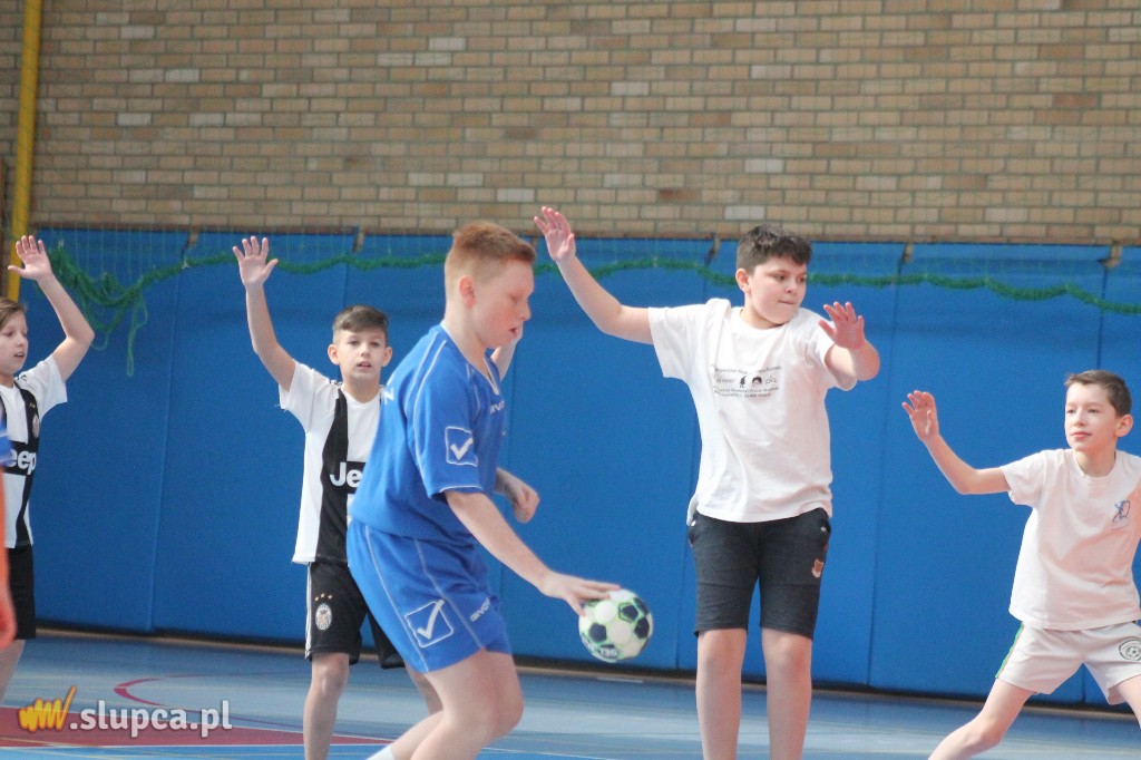 Trzynaście drużyn walczy o mistrzostwo powiatu FOTO