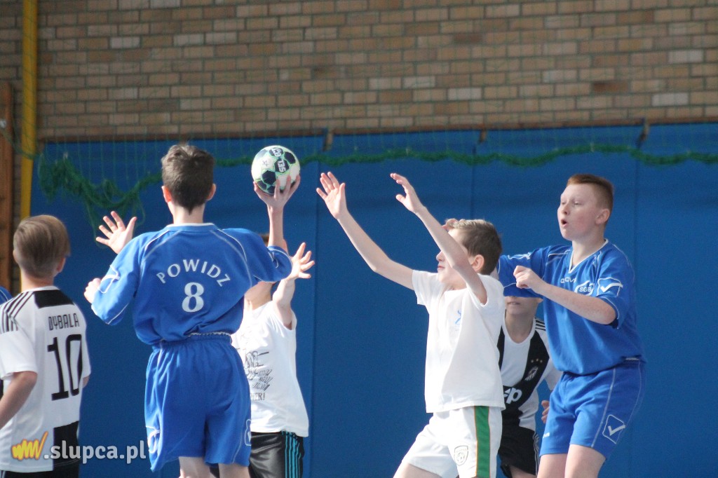Trzynaście drużyn walczy o mistrzostwo powiatu FOTO