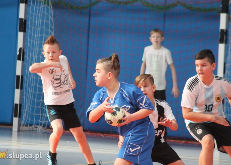 Trzynaście drużyn walczy o mistrzostwo powiatu FOTO