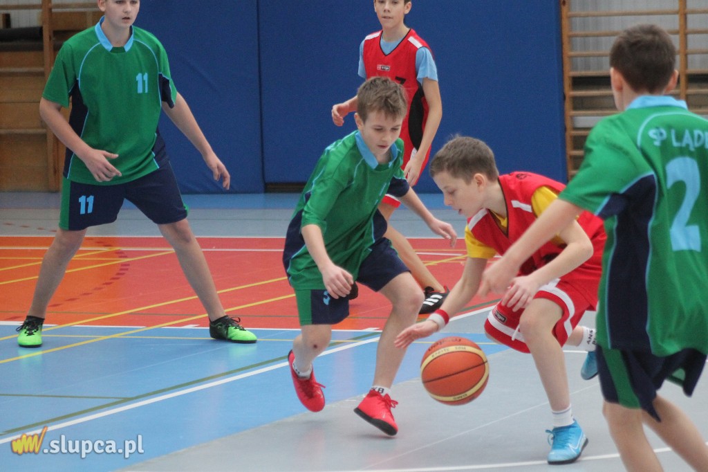 Sześć drużyn walczy o koszykarski tytuł Mistrzów Powiatu