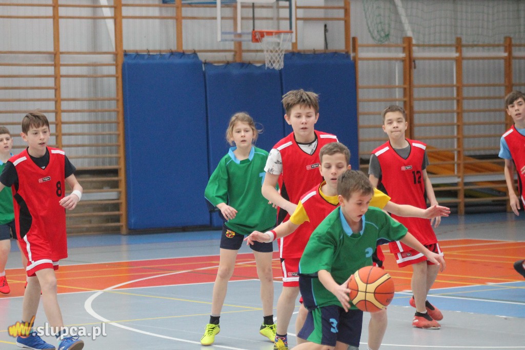 Sześć drużyn walczy o koszykarski tytuł Mistrzów Powiatu