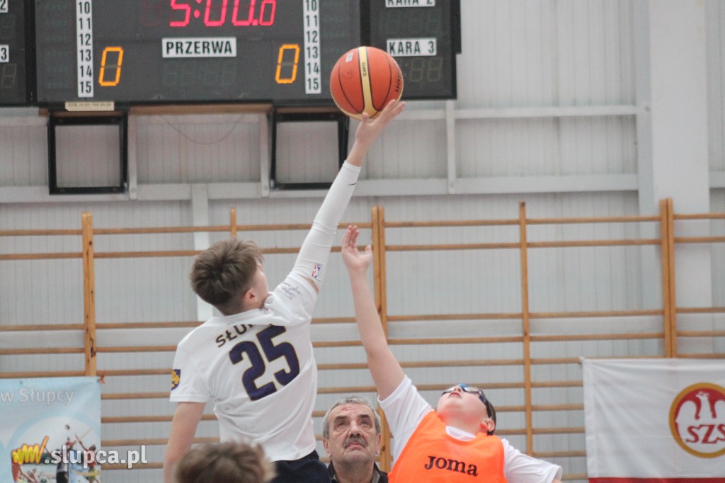 Sześć drużyn walczy o koszykarski tytuł Mistrzów Powiatu