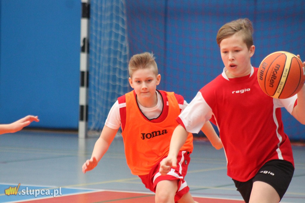 Sześć drużyn walczy o koszykarski tytuł Mistrzów Powiatu