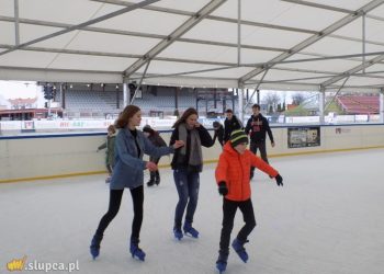 Ferie z MOSiRem na lodowisku w Gnieźnie