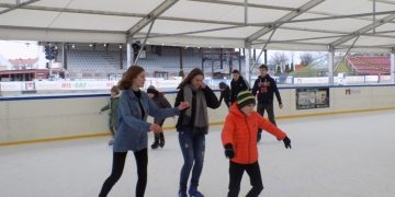 Ferie z MOSiRem na lodowisku w Gnieźnie