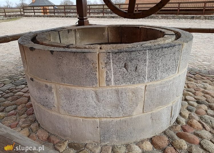 Jak wykonać studnię odprowadzającą wodę?