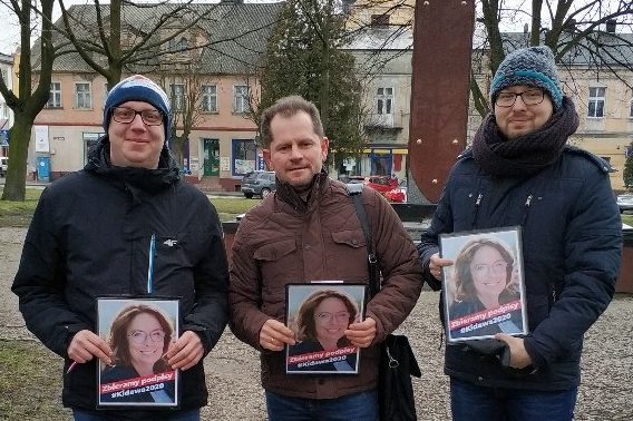 Zbierali podpisy dla Kidawy-Błońskiej