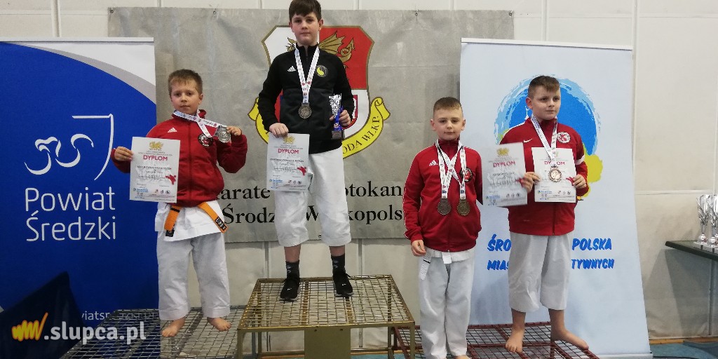 Wracali z siedemnastoma medalami