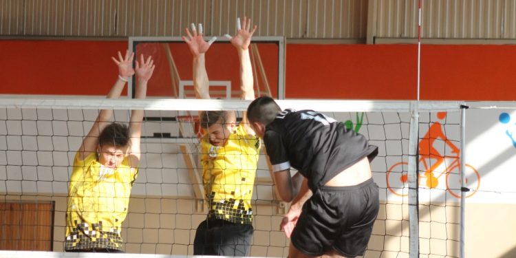 Mistrzostwa Rejonu. Inauguracyjna porażka ogólniaka