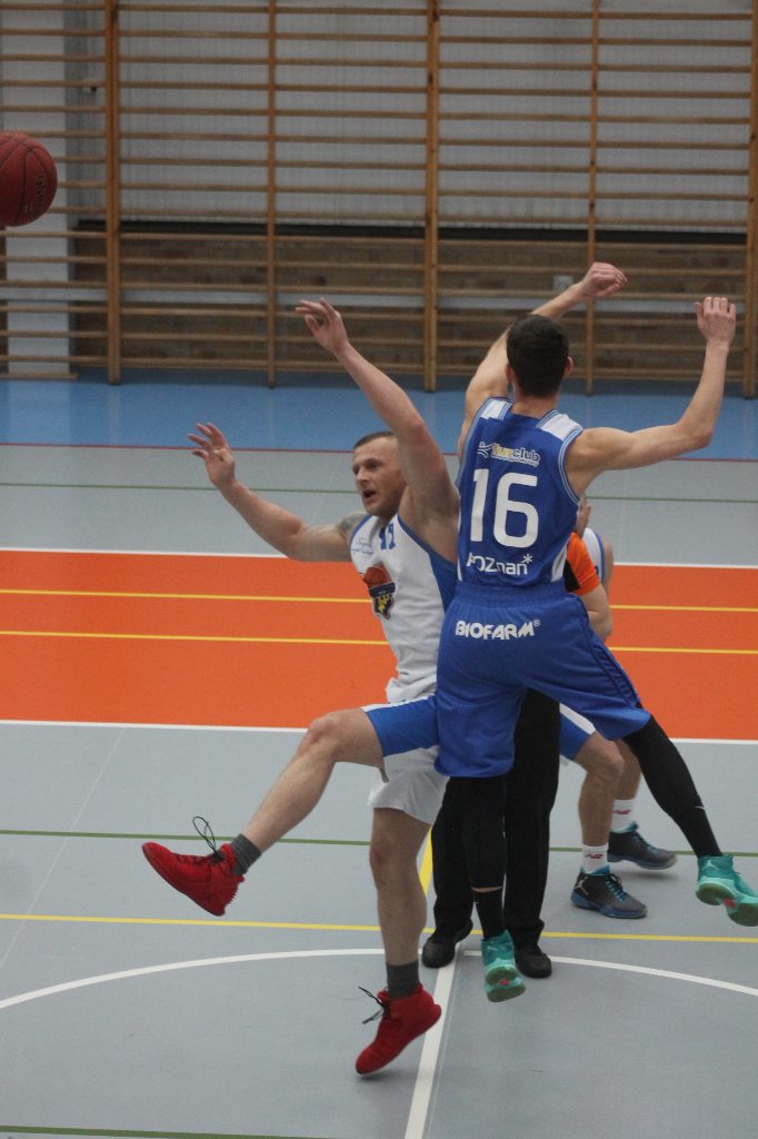 Młodzież z Biofarmu lepsza od Gromu