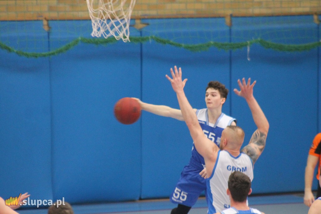 Młodzież z Biofarmu lepsza od Gromu