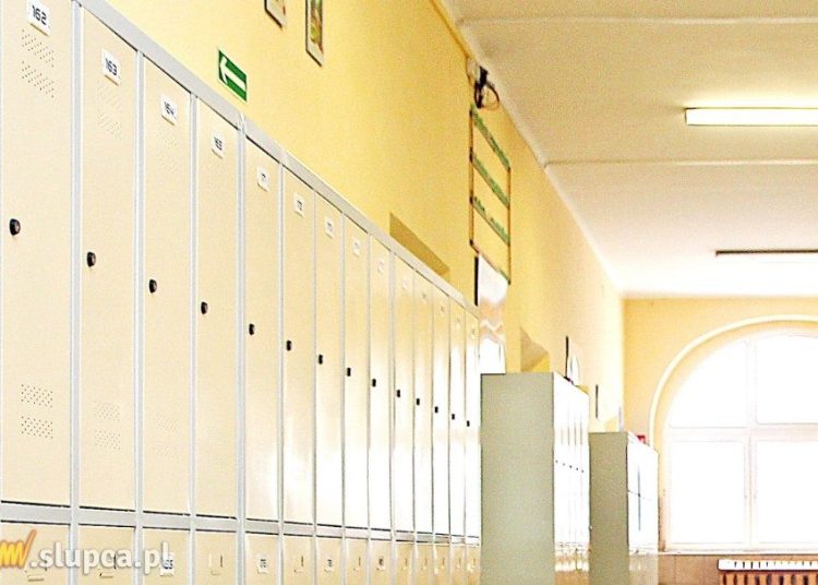 Poznań zamyka szkoły. Jakie decyzje w Słupcy?